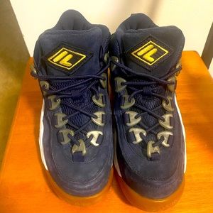 Navy Blue,Gold,and White all in one.